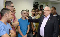 Pictures: President Rivlin visits new IDF draftees 