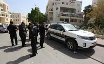 Policeman shoots in air while enforcing lockdown in Beit Shemesh