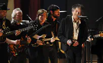 Bob Dylan to receive his Nobel Prize in Stockholm, finally