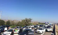 צפו: חברי הכנסת חוסמים את כביש 6