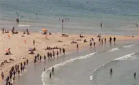 Thousands of PA Arabs infiltrate Israel - to hit the beach