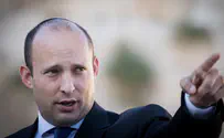 Left-winger gives Bennett Nazi salute at Haaretz conference