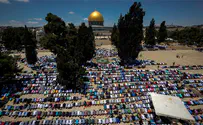 Watch: 100K gather at Temple Mount for Muslim holiday