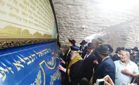 'חלאקה' לנכד הרב על קבר שמואל הנביא 