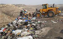 Israel shuts down illegal Arab garbage dump in Samaria