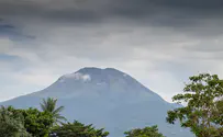 Indonesia issues 'red alert' volcano warning