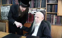 Leading haredi rabbi meets special needs yeshiva students