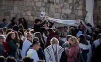 Demand: Temporary injunction against Women of the Wall