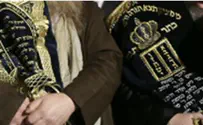 Torah scrolls stolen from Bnei Brak synagogue