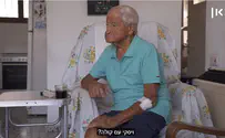 בן 97 ורוכב על אופניים חשמליים