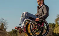 פיתוח חדש מפחית זעזועים בכסא גלגלים