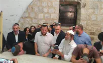 Thousands visit Joseph's Tomb