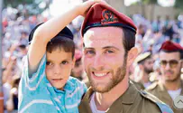 Haredi immigrant from US becomes IDF paratrooper