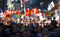Anti-Israel groups protest at Berlin demonstration