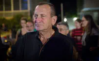 Tel Aviv mayor Ron Huldai plans on running for Knesset
