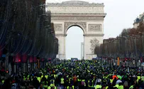 צרפת נערכת לשביתה כללית והפגנות ענק