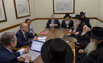 'גזירת החינוך': הרבנים הגיעו לארמון