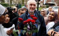 Jeremy Corbyn hit by egg during mosque jaunt