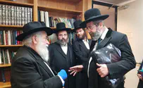 Chief Rabbi of Israel visits Chabad of Poway