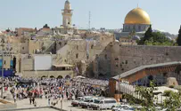 Chief Rabbis call for 'defense' of Western Wall