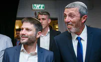 Netanyahu appoints Peretz and Smotrich ministers