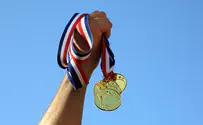 Jewish vaulter helps Russia to gymnastics gold medal