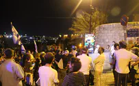 צפו: "עם ישראל חי" מול "אללה אכבר"