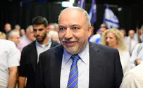 Report: Liberman pushing for Likud to replace Netanyahu