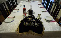Inside private hasidic Sabbath dinner as a non-Jew