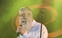 צפו: אריאל זילבר מקדיש שיר לנתניהו