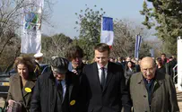Macron visits memorial to deportation of French Jews