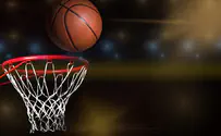 NBA material? Obama shoots hoops like pro