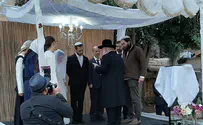 'Corona wedding' at leading religious-Zionist yeshiva 
