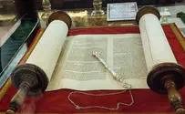 'Unity of the Torah scroll is turning the world upside down'