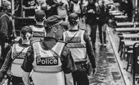 Watch: Australian police storm market to force compliance