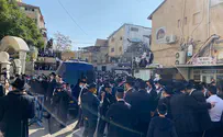 Thousands attend funeral of Mir Yeshiva spiritual leader