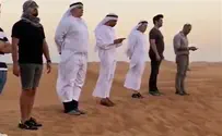 Watch: Afternoon 'Mincha' prayers in the deserts of Dubai