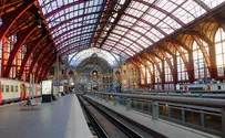 4 passengers threaten to bomb Belgian train unless Jews get off