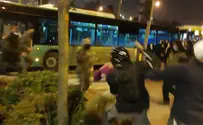 Watch: Police brutally beat right-wing protesters in Jerusalem