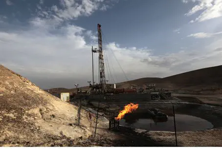 Добыча нефти (Иллюстрация)