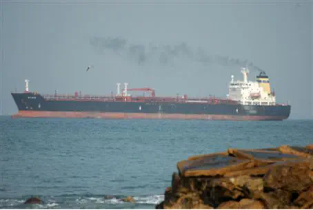 Танкер с сырой нефтью