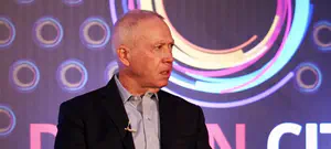 "הפרס מזוהם על ידי שיקולים פוליטיים"