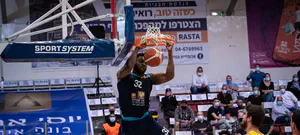 האלופה נעצרה: מכבי הפסידה לאילת ואוהדיה