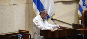 ח"כ אבי מעוז נגד פקידי משרד החינוך