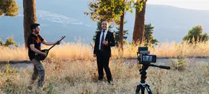 בזוכרי על משכבי - כשעולמות נפגשים