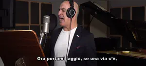 בתפקיד הזמר - שגריר ישראל באיטליה דרור אידר