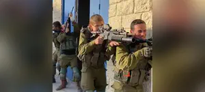 צפו: לוחמי פלוגת 'חרדים בצנחנים' מתאמנים ביידיש