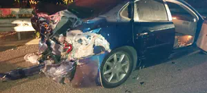 שלושה נהרגו בתאונות עם משאיות