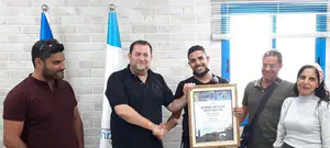 תעודת הוקרה לתושב שלכד גנבי רכב