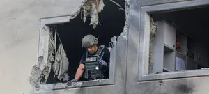 גווילים נשרפים ואותיות פורחות באוויר